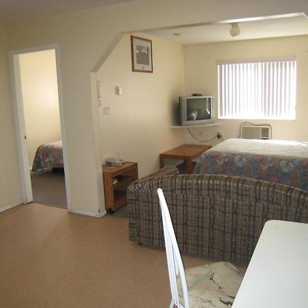 Fraser Bridge Inn And Rv Park Quesnel Extérieur photo