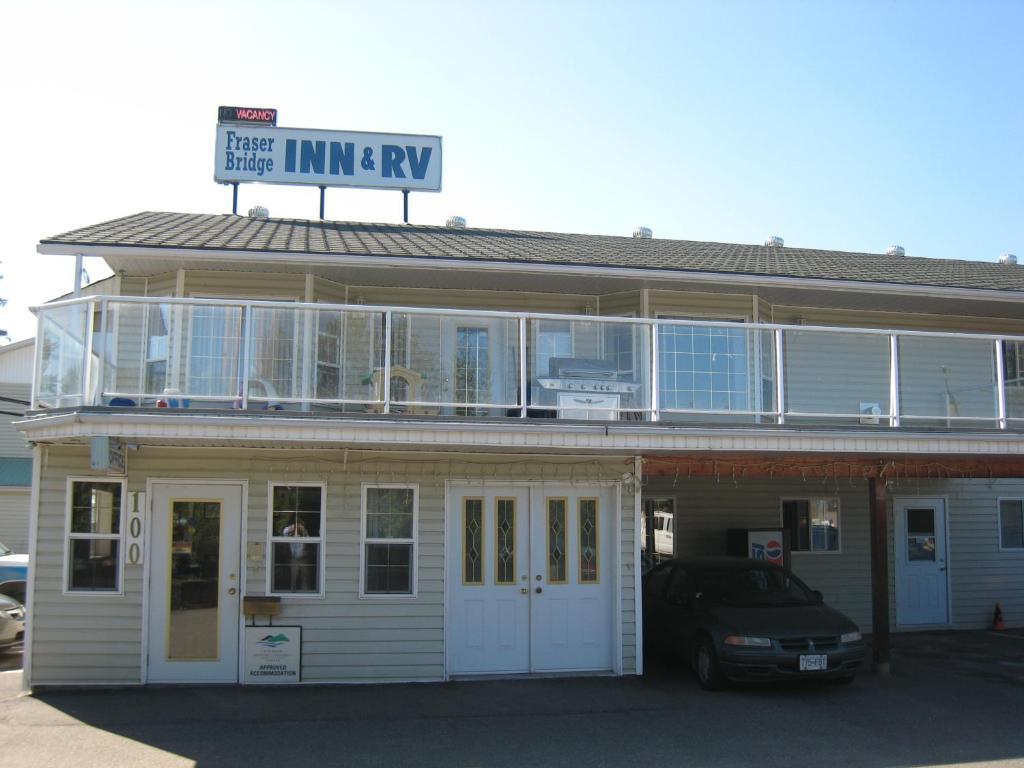 Fraser Bridge Inn And Rv Park Quesnel Extérieur photo